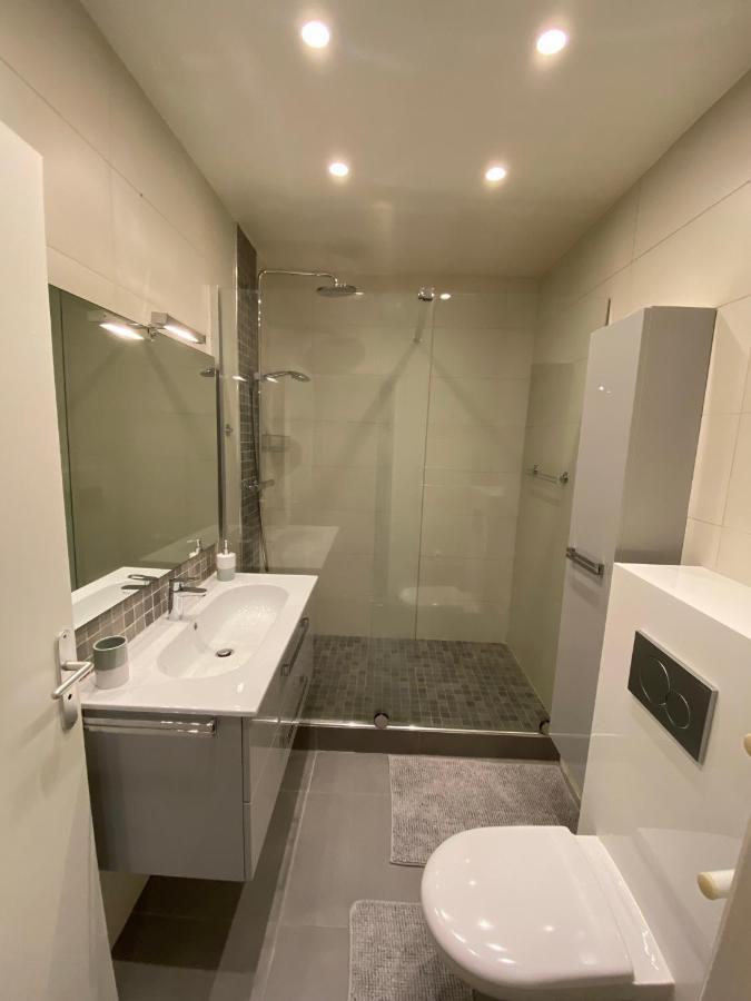 Appartement 2 Pieces De 44M² En Centre Ville Magny-les-Hameaux Dış mekan fotoğraf